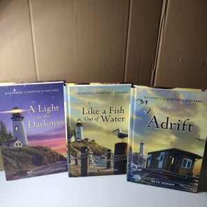 Mysteries of Martha's Vineyard Book Set
